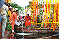 श्रीमती कोकिला बेन द्वारा यमुना पूजन, मथुरा