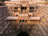 Abhaneri-Step-Well-6.jpg