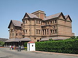 Amar-Mahal-Museum-Jammu.jpg