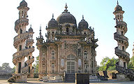 Mahabat-Maqbara-Junagadh.jpg