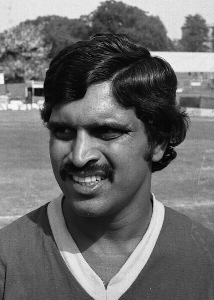 चित्र:Ashok Dewan.jpg
